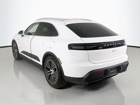 New 2026 Porsche Macan Electric image 3