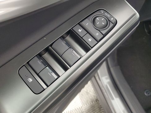 New 2026 Subaru Solterra Premium image 31