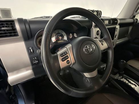 Used 2014 Toyota FJ Cruiser 4WD image 52
