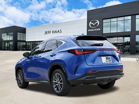 Used 2025 Lexus NX 250 FWD w/ Premium Package image 2