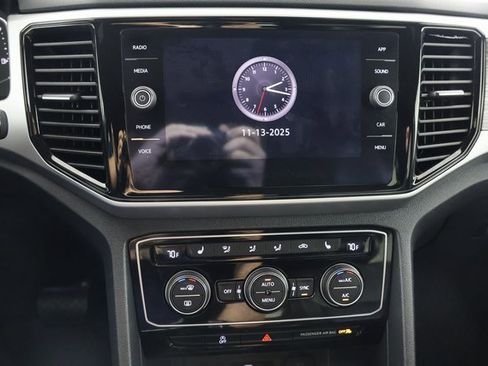 Used 2022 Volkswagen Atlas Cross Sport SE image 14