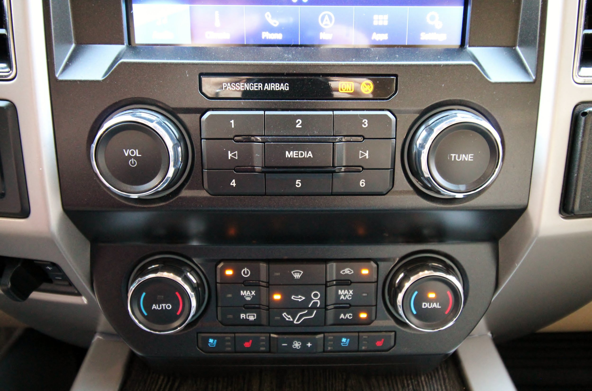 Used 2021 Ford F250 Lariat w/ Lariat Value Package AWD/4WD image 31