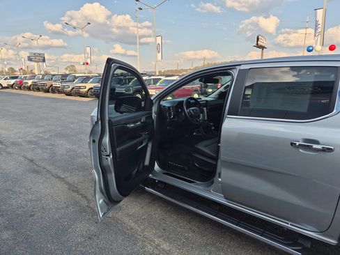 Used 2024 Ford Ranger Lariat w/ Trailer Tow Package image 12