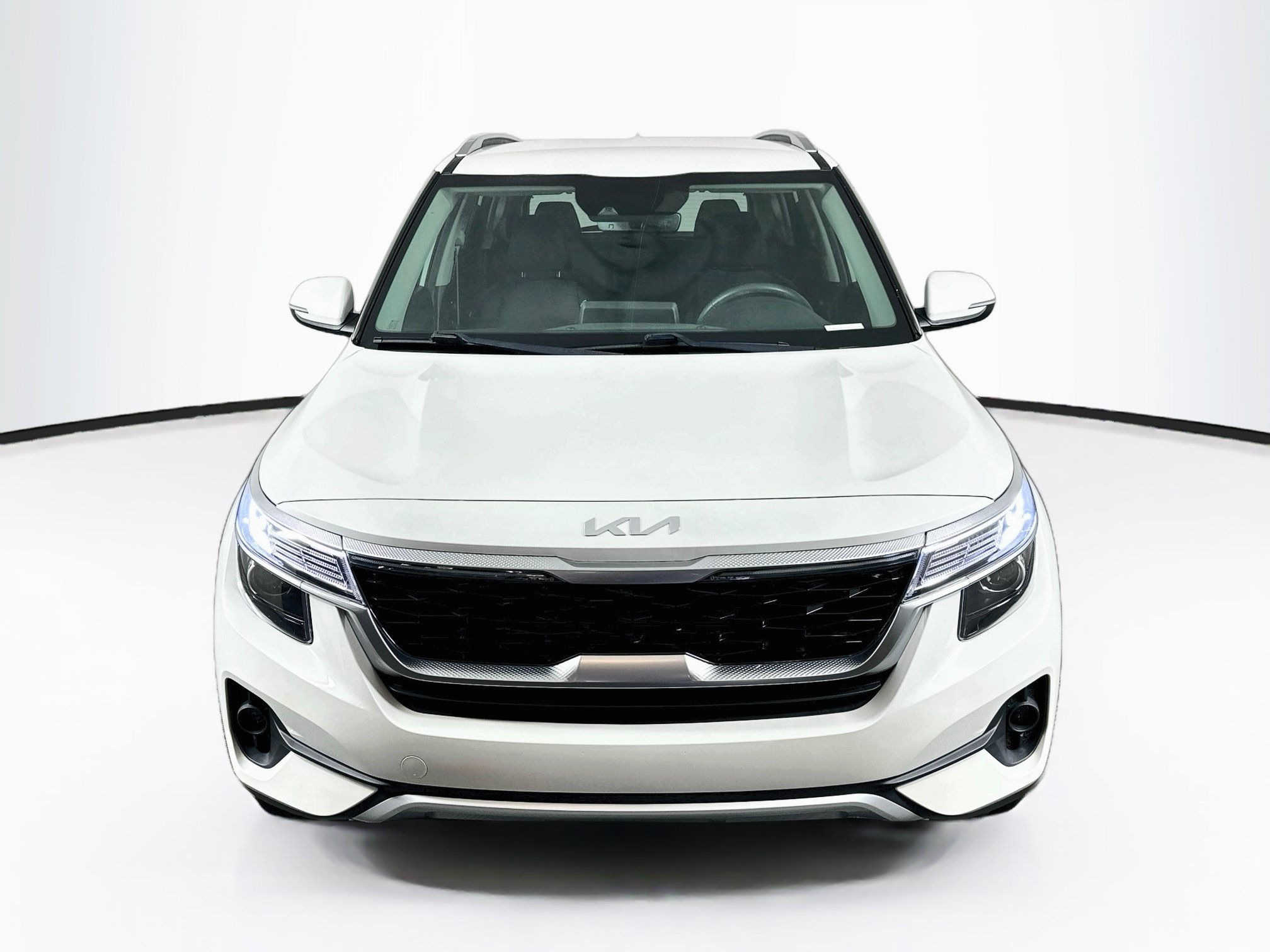 Used 2023 Kia Seltos S FWD image 2