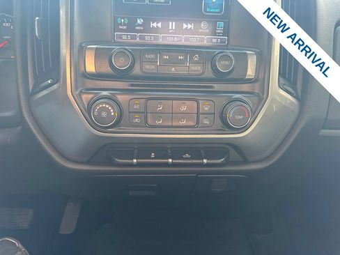 Used 2019 Chevrolet Silverado 1500 LT AWD/4WD image 25