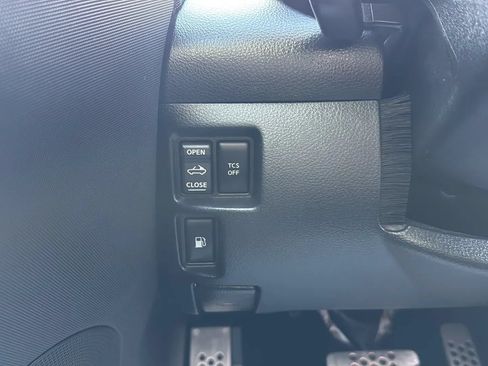 Used 2007 Nissan 350Z Touring RWD image 36