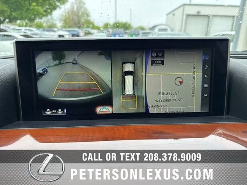 Used 2020 Lexus LX 570 4WD w/ Luxury Package image 18