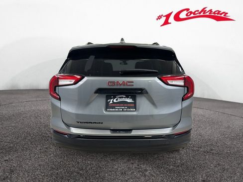 Used 2023 GMC Terrain SLE w/ Driver Convenience Package image 24