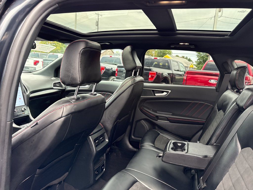 Used 2024 Ford Edge ST-Line AWD/4WD image 14