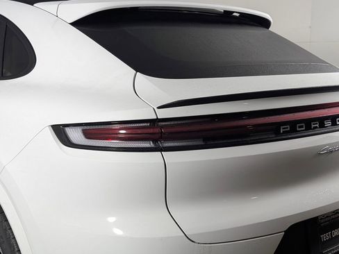 New 2026 Porsche Cayenne Coupe image 16