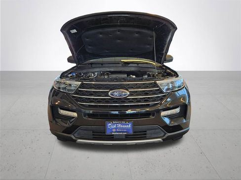 Used 2024 Ford Explorer XLT w/ Equipment Group 202A AWD/4WD image 4