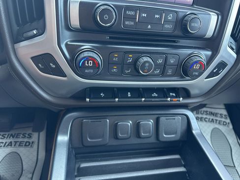 Used 2015 GMC Sierra 1500 SLT w/ SLT Crew Cab Value Package image 29