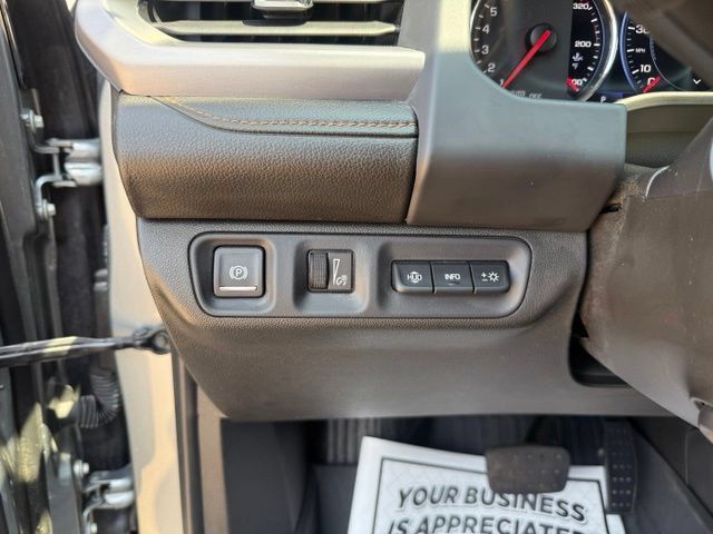 Used 2023 GMC Acadia AT4 w/ Technology Package AWD/4WD image 29