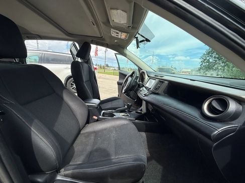 Used 2014 Toyota RAV4 XLE FWD image 14