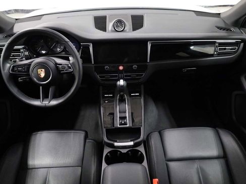 Certified 2025 Porsche Macan image 26