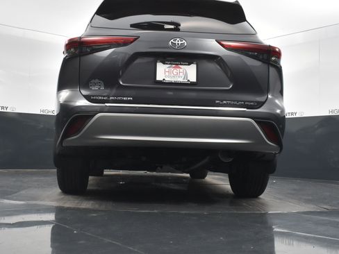 Used 2022 Toyota Highlander Platinum image 43