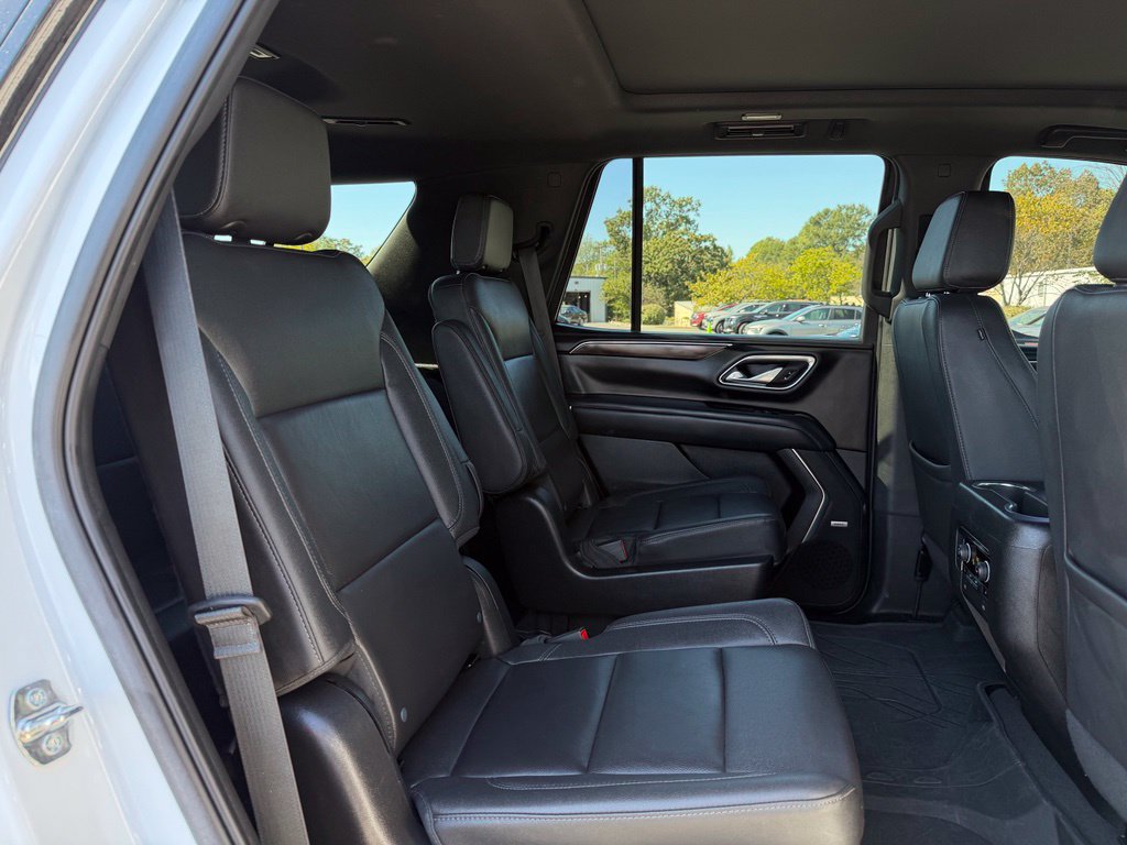 Used 2022 Chevrolet Tahoe Z71 w/ Luxury Package AWD/4WD image 31