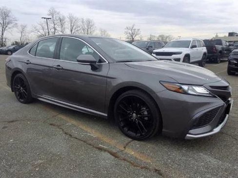 Used 2021 Toyota Camry XSE image 2