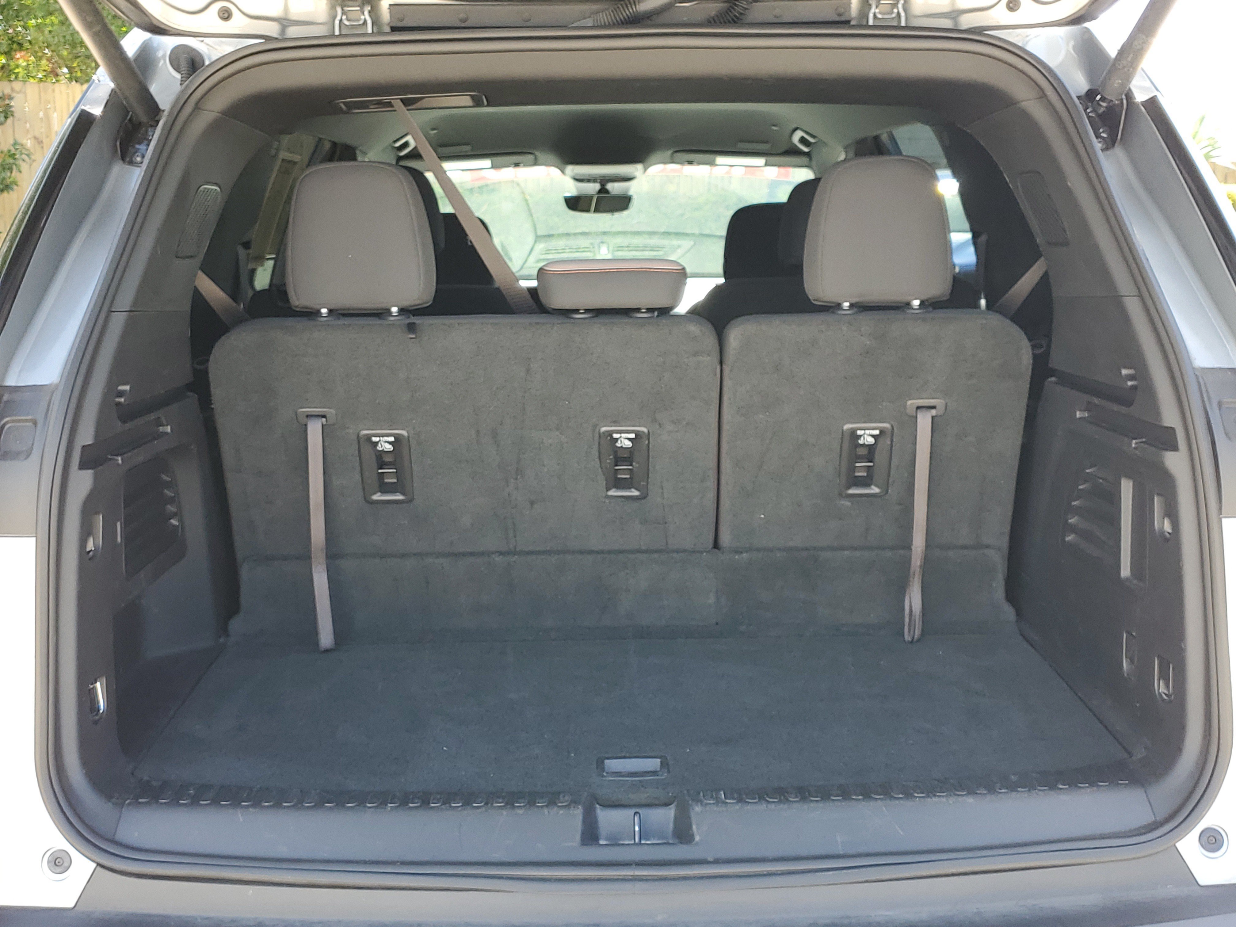 Used 2026 Chevrolet Traverse LT w/ Driver Confidence Package FWD image 35