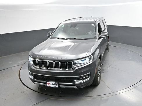 Used 2024 Jeep Wagoneer Series II AWD/4WD image 44
