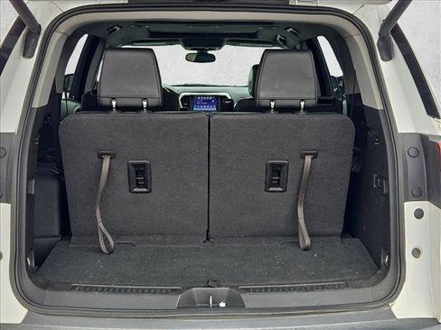 Used 2017 GMC Acadia SLT image 6