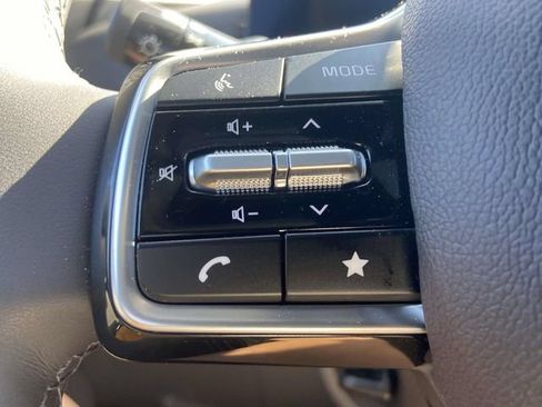New 2025 Kia Carnival FWD image 14