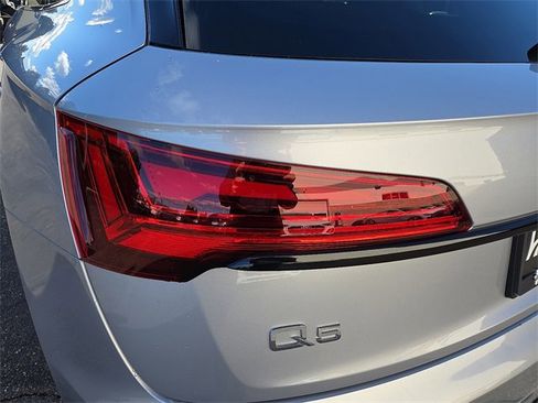 Certified 2023 Audi Q5 2.0T Premium Plus w/ Premium Plus Package image 10