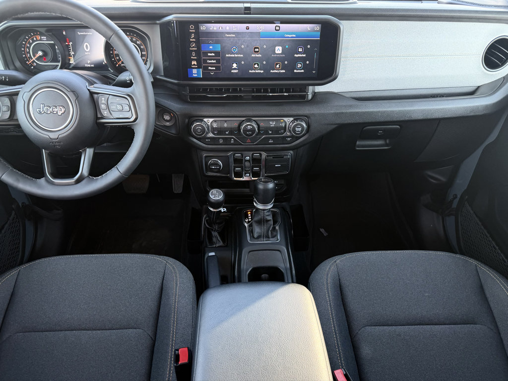 Used 2025 Jeep Gladiator Sport AWD/4WD image 10