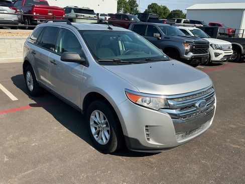 Used 2013 Ford Edge SE FWD image 2