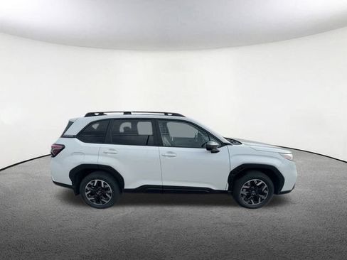 New 2025 Subaru Forester Premium w/ Convenience Package #1 AWD/4WD image 2