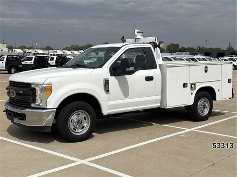 Used 2017 Ford F250 XL w/ Power Equipment Group RWD image 1
