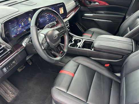 Used 2026 Chevrolet Traverse RS image 11