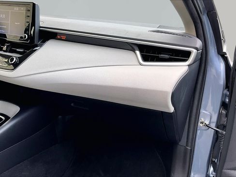 Used 2022 Toyota Corolla LE w/ Carpet Mat Package (TMS) FWD image 18