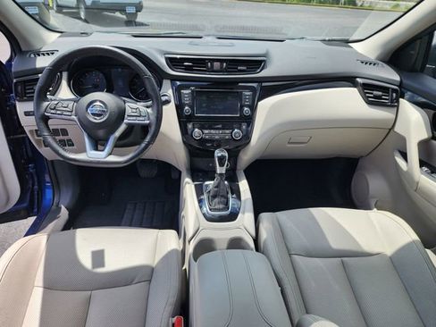 Used 2022 Nissan Rogue Sport SL w/ Premium Package FWD image 14
