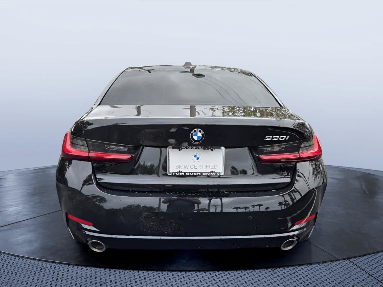 Used 2024 BMW 330i Sedan w/ Premium Package RWD image 4