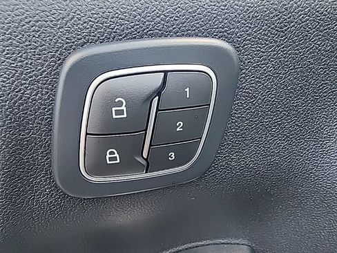 Used 2023 Ford Escape Platinum AWD/4WD image 23
