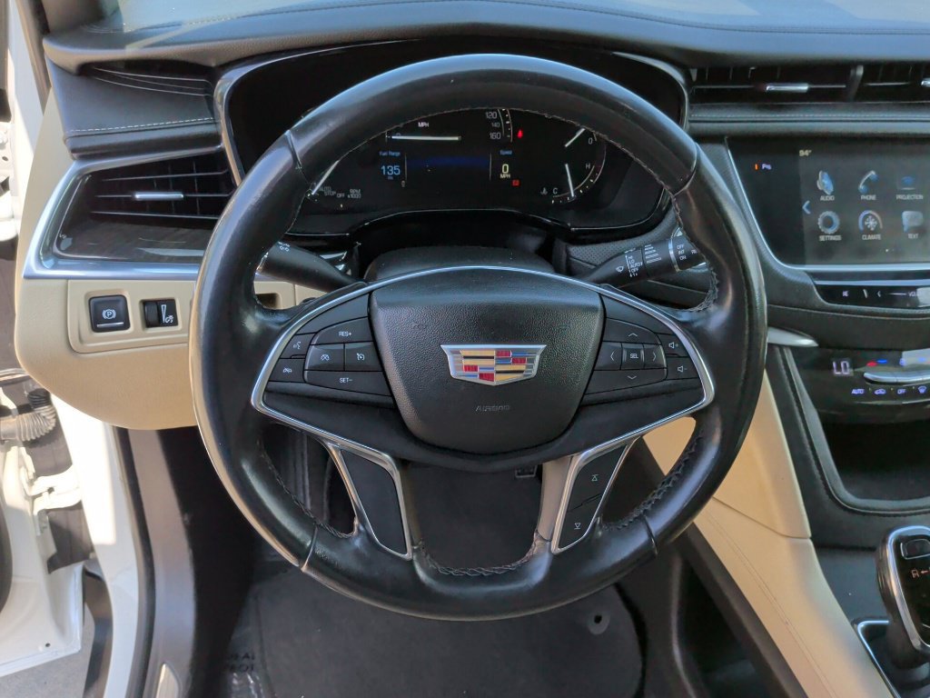 Used 2019 Cadillac XT5 FWD image 16