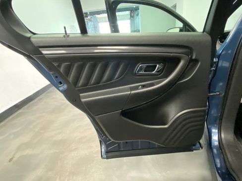 Used 2018 Ford Taurus SHO AWD/4WD image 42