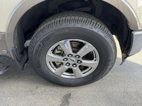 Used 2018 Ford F150 Lariat w/ Equipment Group 502A Luxury image 43