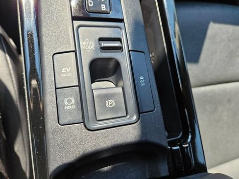 Used 2023 Toyota Prius XLE FWD image 35