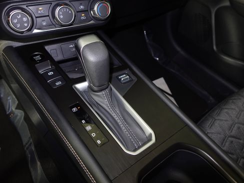 Certified 2025 Nissan Kicks SV w/ Charging Package image 25