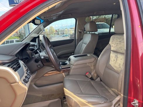 Used 2015 GMC Yukon XL SLT w/ HD Trailering Package image 9