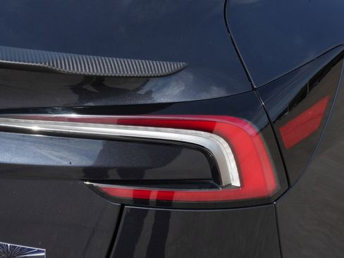 Used 2024 Tesla Model 3 Performance image 21