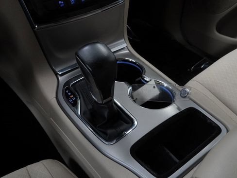 Certified 2022 Jeep Grand Cherokee Laredo E image 34