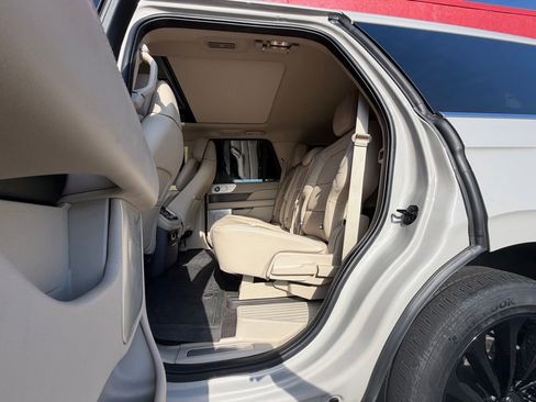 Used 2020 Lincoln Navigator Reserve w/ Equipment Group 208A Reserve AWD/4WD image 37