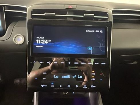 Certified 2024 Hyundai Tucson Limited AWD/4WD image 23