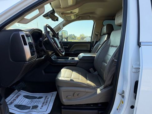 Used 2016 GMC Sierra 2500 Denali w/ Duramax Plus Package image 9