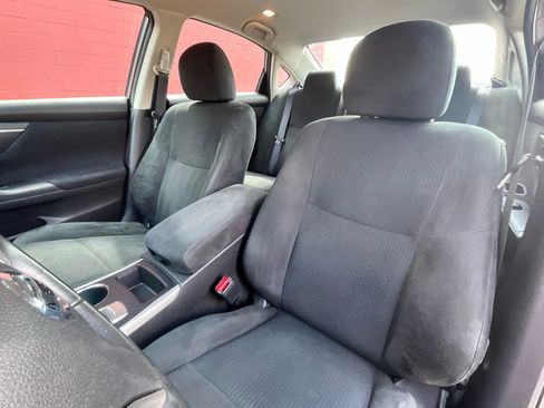 Used 2015 Nissan Altima 2.5 SV FWD image 10