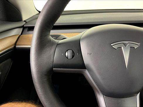 Used 2022 Tesla Model 3 Long Range AWD/4WD image 11