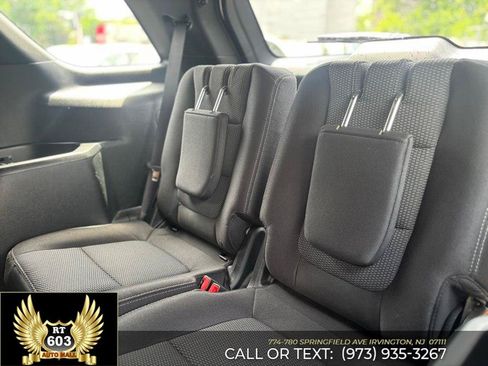 Used 2019 Ford Explorer XLT AWD/4WD image 11